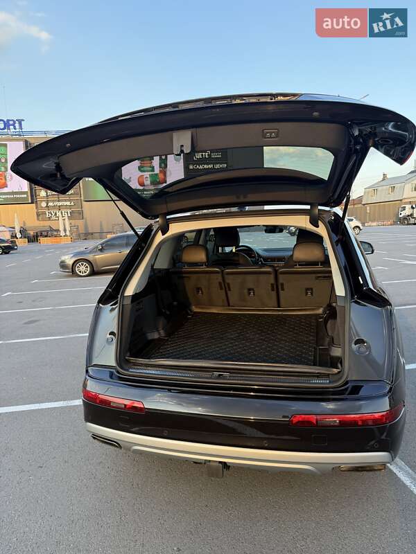 Внедорожник / Кроссовер Audi Q7 2019 в Киеве