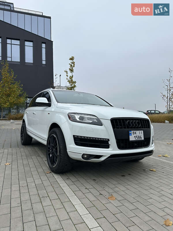 Внедорожник / Кроссовер Audi Q7 2014 в Ровно