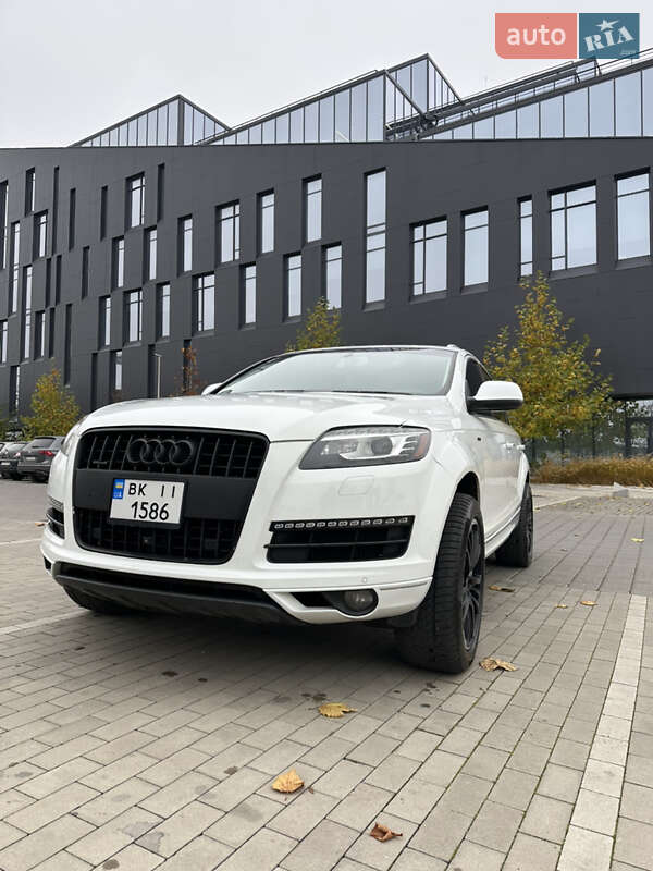 Внедорожник / Кроссовер Audi Q7 2014 в Ровно