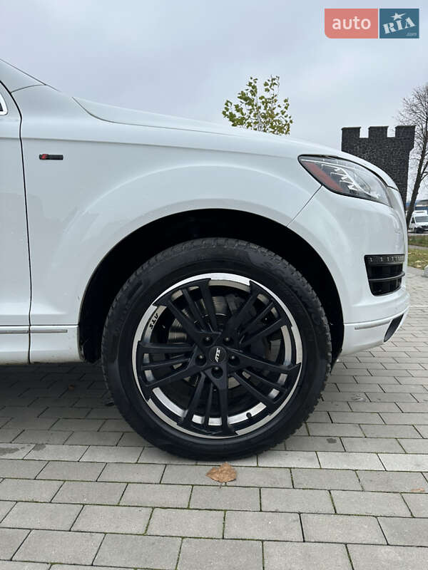 Внедорожник / Кроссовер Audi Q7 2014 в Ровно