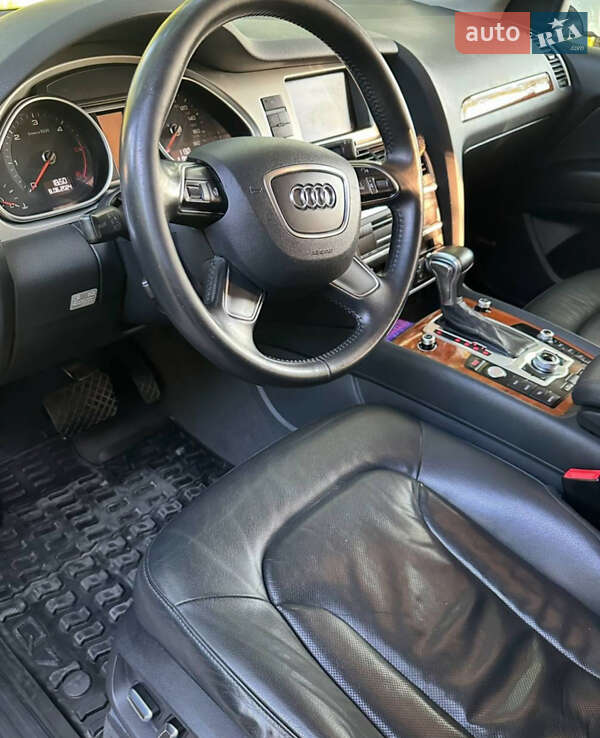 Внедорожник / Кроссовер Audi Q7 2014 в Ровно