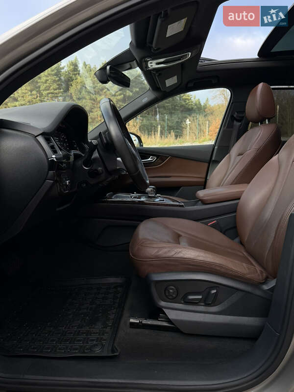 Позашляховик / Кросовер Audi Q7 2017 в Львові