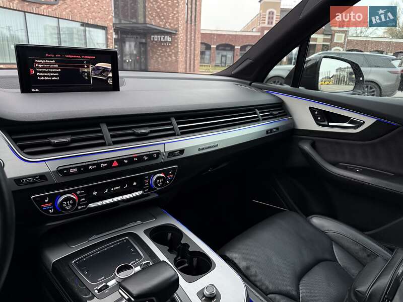 Внедорожник / Кроссовер Audi Q7 2016 в Киеве фото 98 Внедорожник / Кроссовер Audi Q7 2016 в Киеве