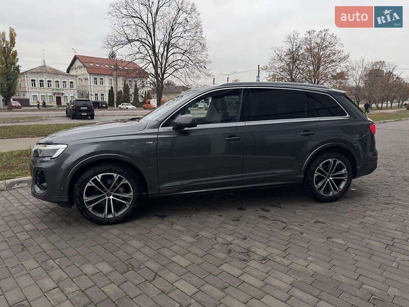 Внедорожник / Кроссовер Audi Q7 2024 в Харькове