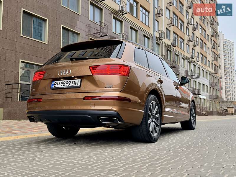 Внедорожник / Кроссовер Audi Q7 2017 в Одессе