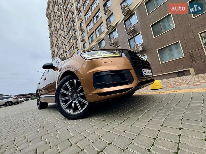 Внедорожник / Кроссовер Audi Q7 2017 в Одессе