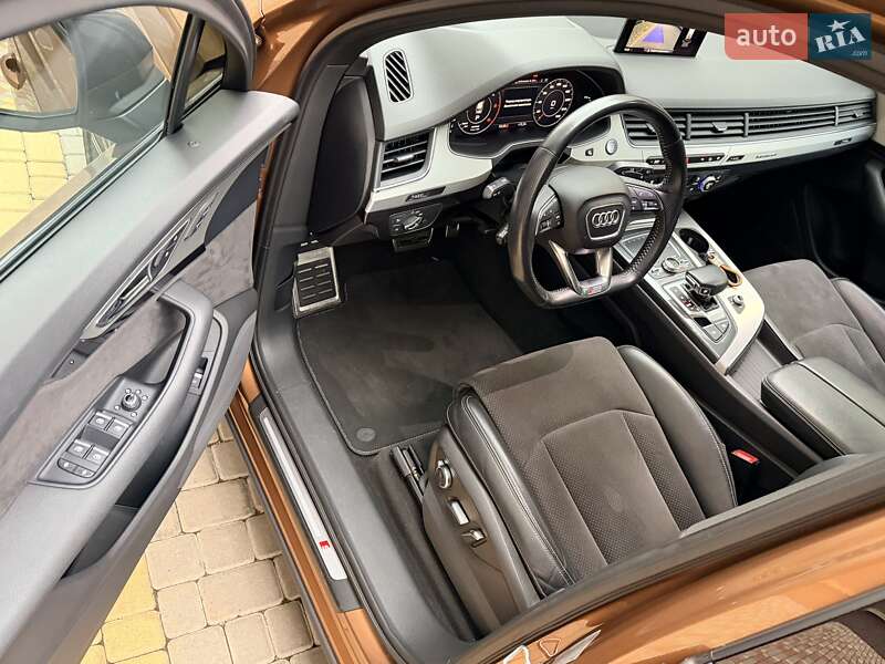 Внедорожник / Кроссовер Audi Q7 2017 в Одессе