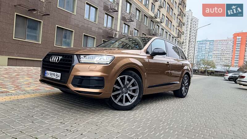 Внедорожник / Кроссовер Audi Q7 2017 в Одессе