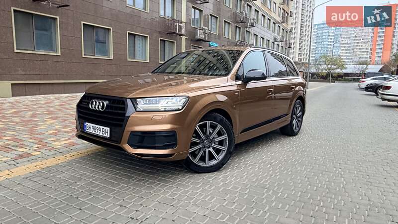 Внедорожник / Кроссовер Audi Q7 2017 в Одессе