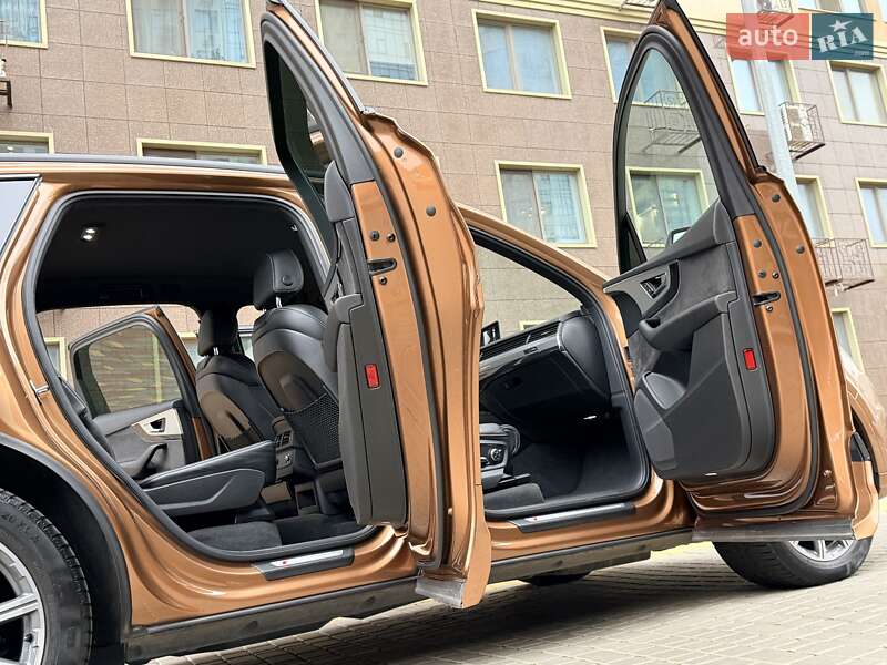 Внедорожник / Кроссовер Audi Q7 2017 в Одессе