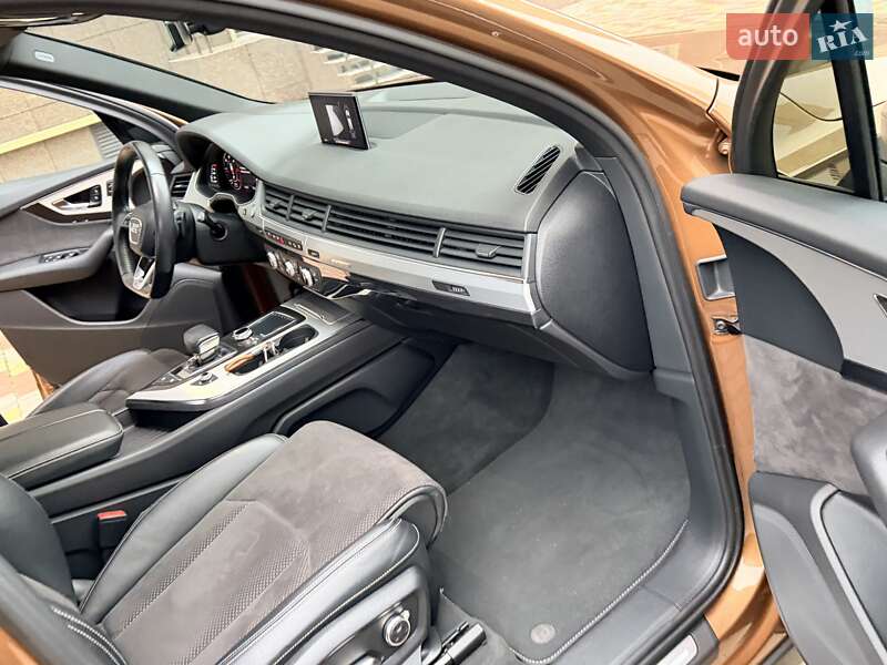 Внедорожник / Кроссовер Audi Q7 2017 в Одессе