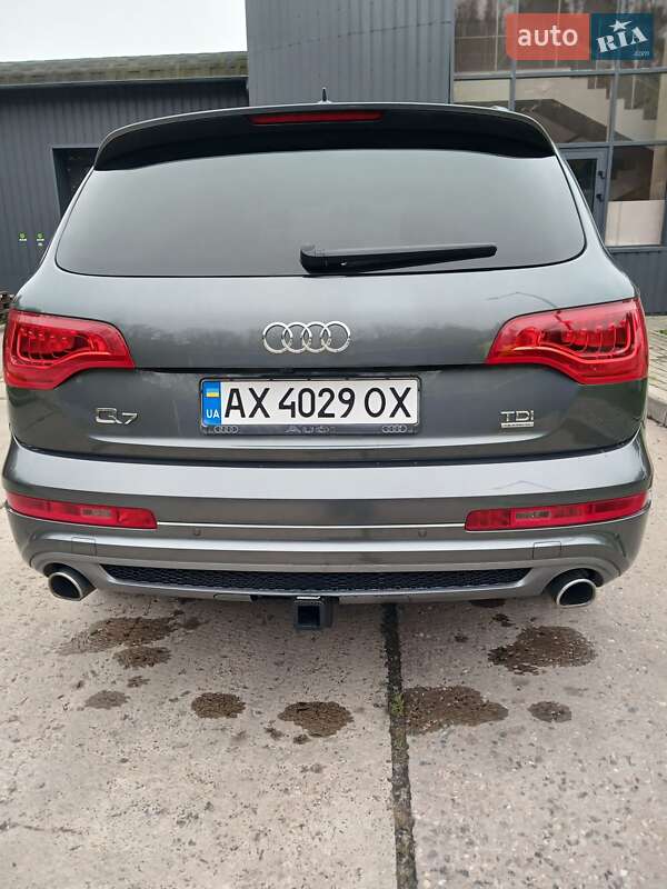 Позашляховик / Кросовер Audi Q7 2014 в Харкові