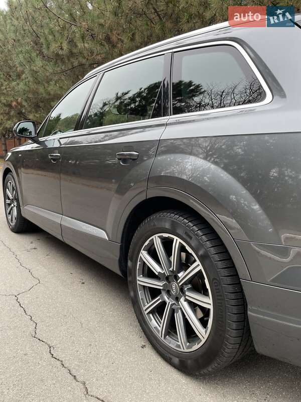 Позашляховик / Кросовер Audi Q7 2016 в Дніпрі фото 5 Позашляховик / Кросовер Audi Q7 2016 в Дніпрі