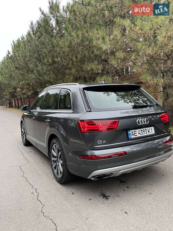 Позашляховик / Кросовер Audi Q7 2016 в Дніпрі фото 6 Позашляховик / Кросовер Audi Q7 2016 в Дніпрі