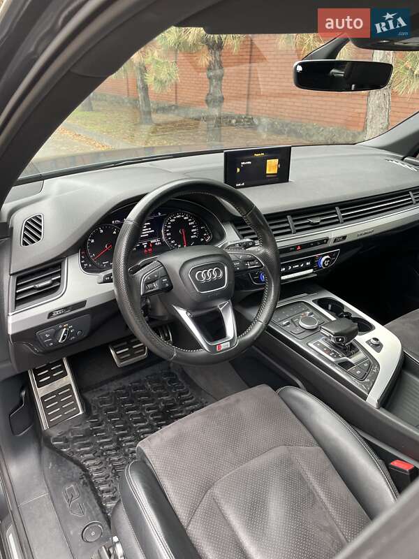 Позашляховик / Кросовер Audi Q7 2016 в Дніпрі фото 13 Позашляховик / Кросовер Audi Q7 2016 в Дніпрі