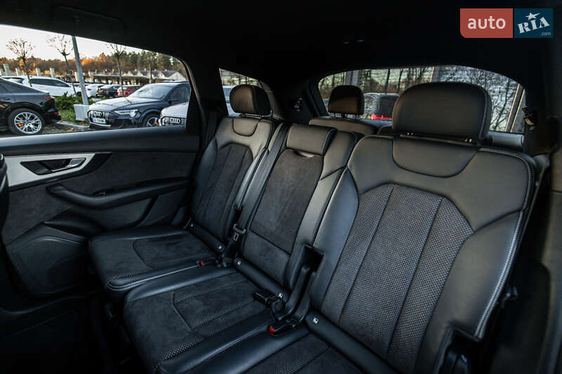 Позашляховик / Кросовер Audi Q7 2017 в Львові фото 27 Позашляховик / Кросовер Audi Q7 2017 в Львові