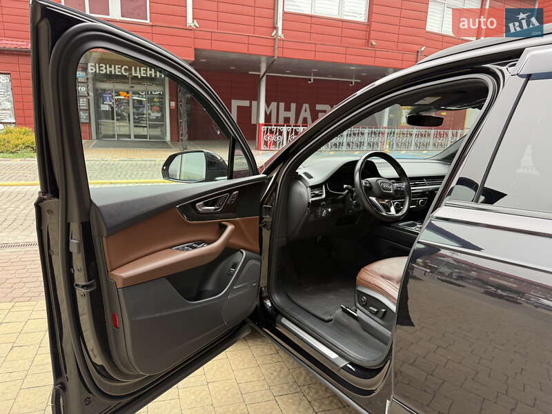 Позашляховик / Кросовер Audi Q7 2018 в Львові