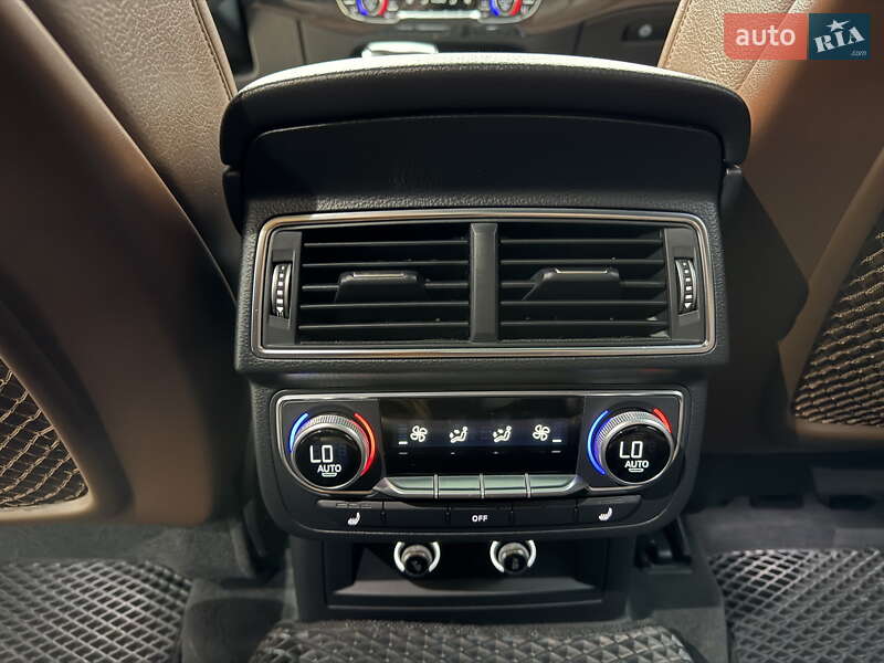 Позашляховик / Кросовер Audi Q7 2018 в Львові