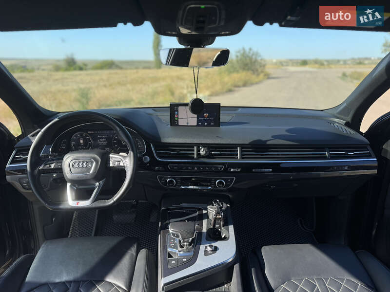 Позашляховик / Кросовер Audi Q7 2016 в Львові