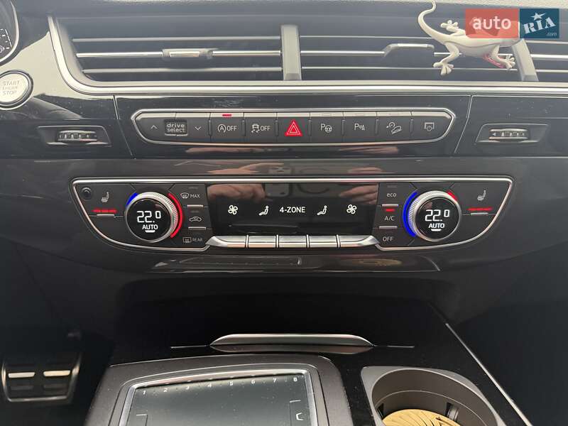 Позашляховик / Кросовер Audi Q7 2017 в Хмельницькому