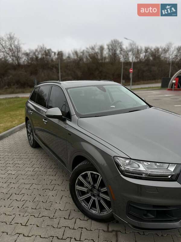 Внедорожник / Кроссовер Audi Q7 2017 в Тернополе