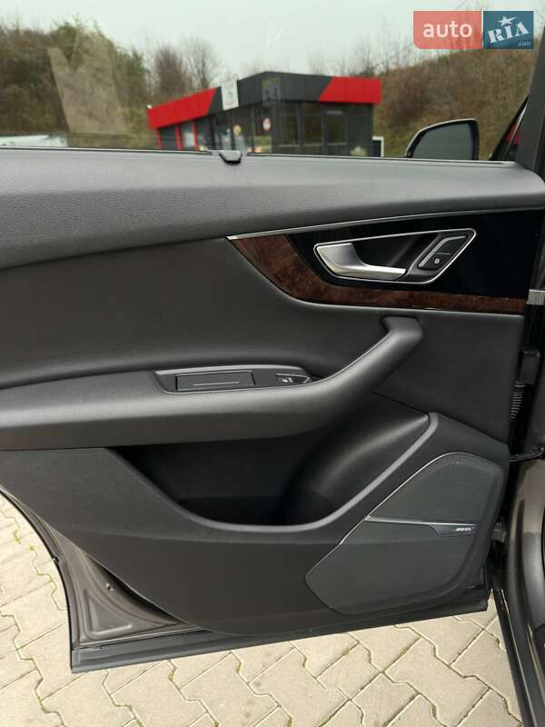 Внедорожник / Кроссовер Audi Q7 2017 в Тернополе