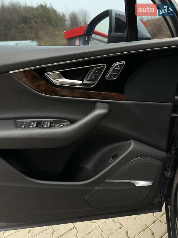 Внедорожник / Кроссовер Audi Q7 2017 в Тернополе