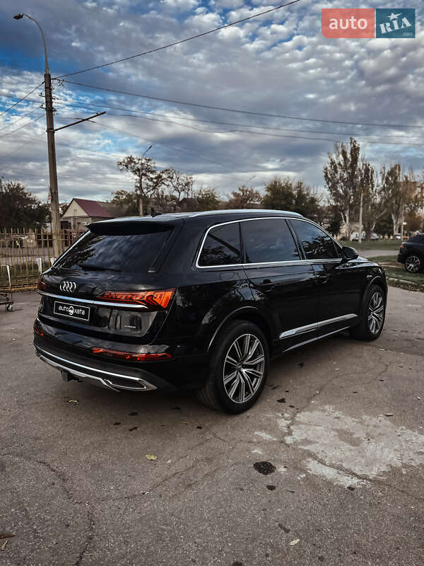 Позашляховик / Кросовер Audi Q7 2019 в Миколаєві