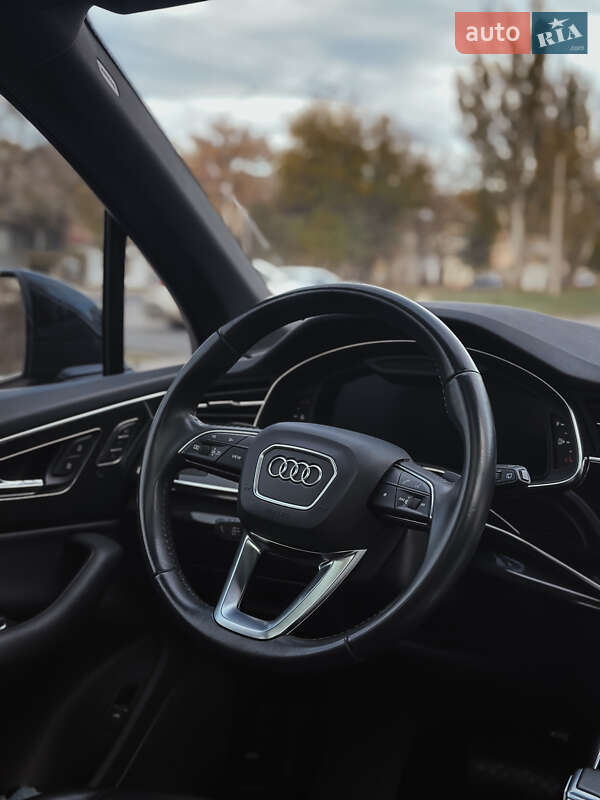 Позашляховик / Кросовер Audi Q7 2019 в Миколаєві