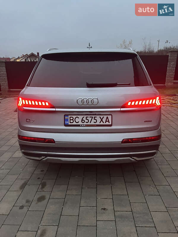 Позашляховик / Кросовер Audi Q7 2023 в Шегинях