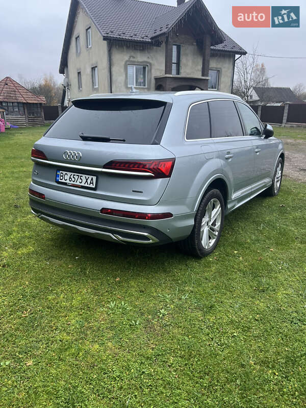 Позашляховик / Кросовер Audi Q7 2023 в Шегинях