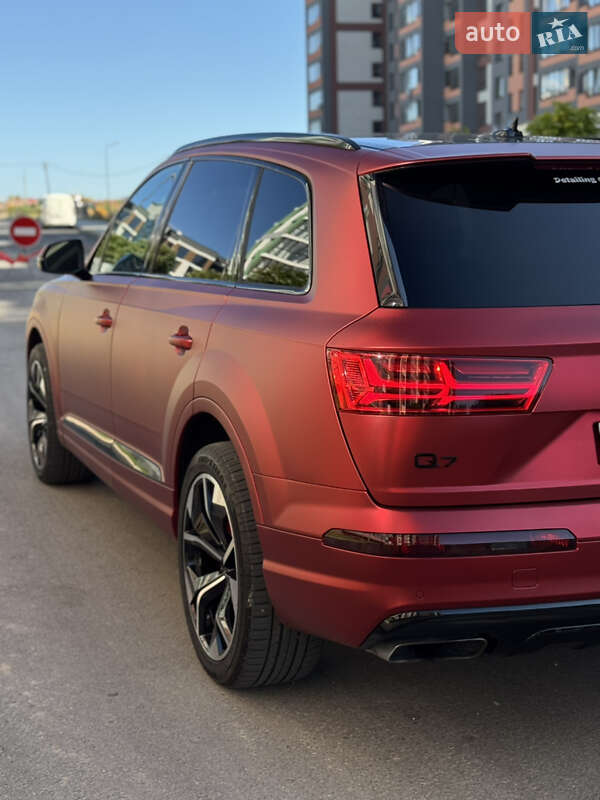 Позашляховик / Кросовер Audi Q7 2018 в Києві фото 12 Позашляховик / Кросовер Audi Q7 2018 в Києві
