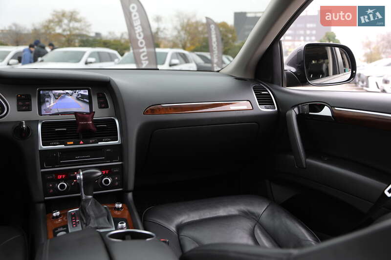 Позашляховик / Кросовер Audi Q7 2015 в Харкові