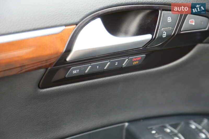 Позашляховик / Кросовер Audi Q7 2015 в Харкові