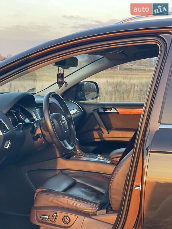 Внедорожник / Кроссовер Audi Q7 2010 в Камне-Каширском