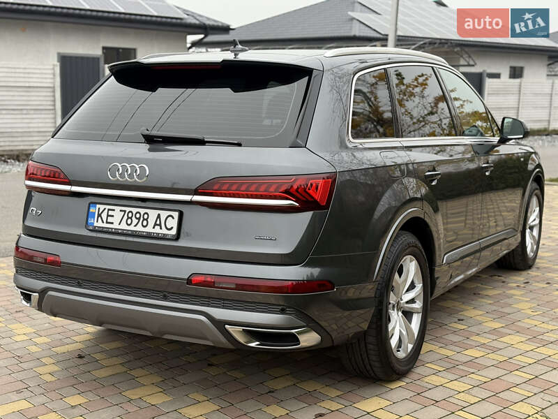 Внедорожник / Кроссовер Audi Q7 2023 в Днепре