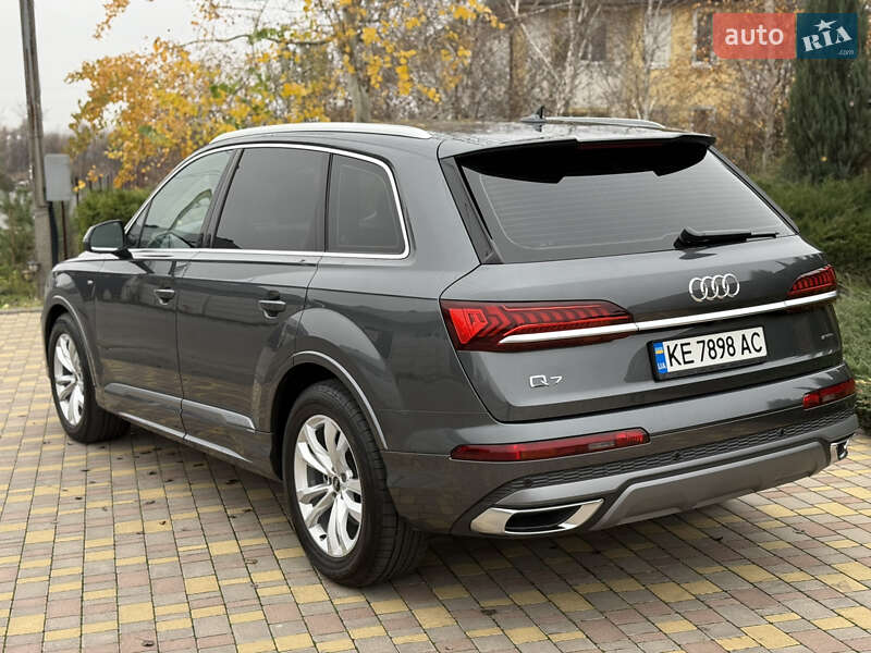 Внедорожник / Кроссовер Audi Q7 2023 в Днепре