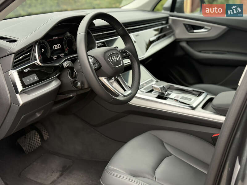 Внедорожник / Кроссовер Audi Q7 2023 в Днепре