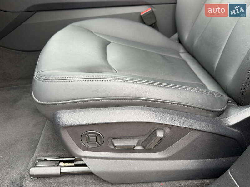 Внедорожник / Кроссовер Audi Q7 2023 в Днепре