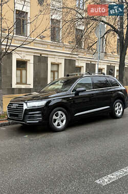 Позашляховик / Кросовер Audi Q7 2017 в Києві