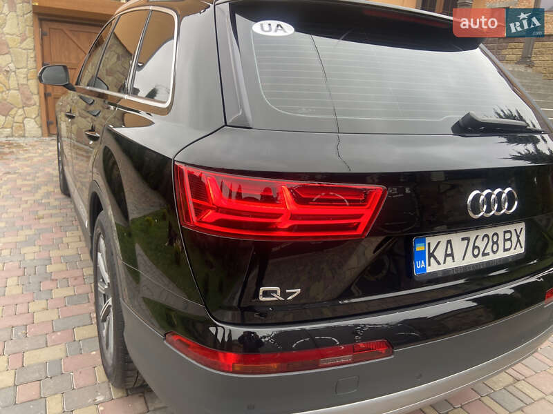 Позашляховик / Кросовер Audi Q7 2017 в Тернополі