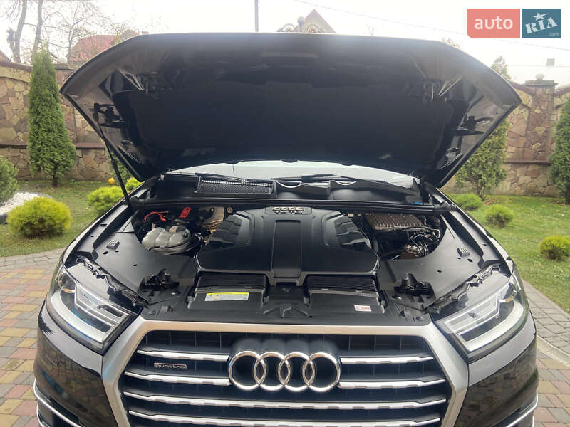 Позашляховик / Кросовер Audi Q7 2017 в Тернополі