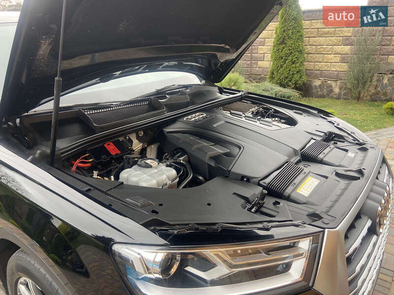 Позашляховик / Кросовер Audi Q7 2017 в Тернополі