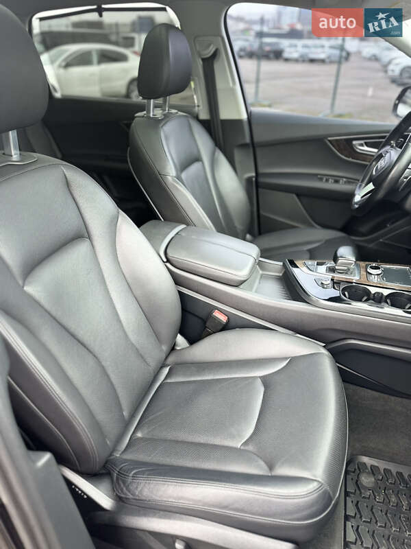 Внедорожник / Кроссовер Audi Q7 2017 в Киеве