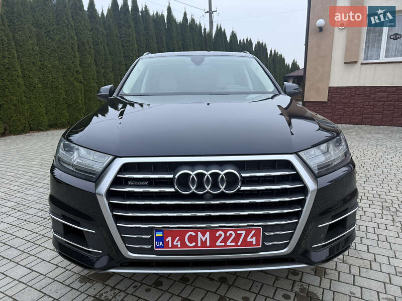 Позашляховик / Кросовер Audi Q7 2017 в Львові