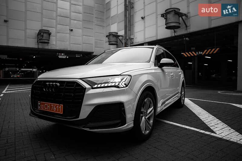 Позашляховик / Кросовер Audi Q7 2021 в Києві