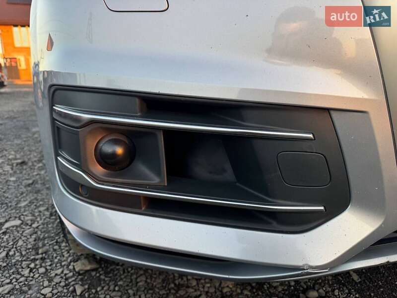 Позашляховик / Кросовер Audi Q7 2017 в Луцьку