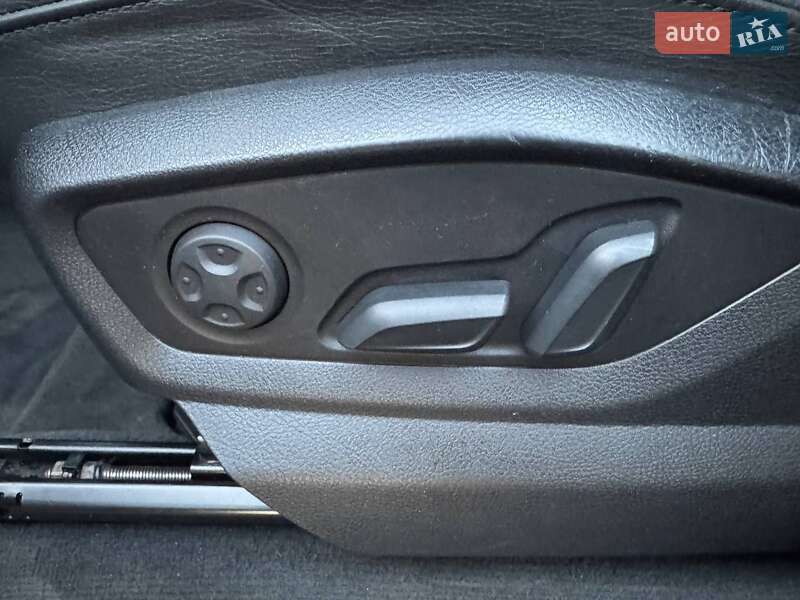 Позашляховик / Кросовер Audi Q7 2017 в Луцьку