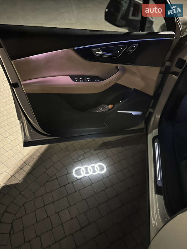Позашляховик / Кросовер Audi Q7 2020 в Львові фото 8 Позашляховик / Кросовер Audi Q7 2020 в Львові