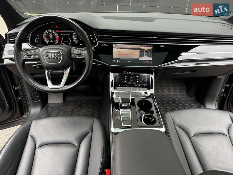 Позашляховик / Кросовер Audi Q7 2021 в Києві